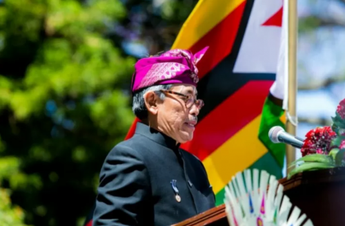 Duta Besar RI untuk Zimbabwe Dewa M. Juniarta Sastrawan menyampaikan sambutan pada Resepsi Diplomatik di Wisma Duta KBRI Harare di Zimbabwe (KBRI Harare, antaranews.com)